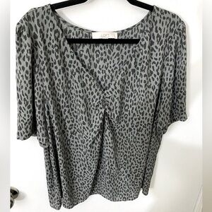 Loft leopard blouse polyester short sleeve Sz XXL F-22